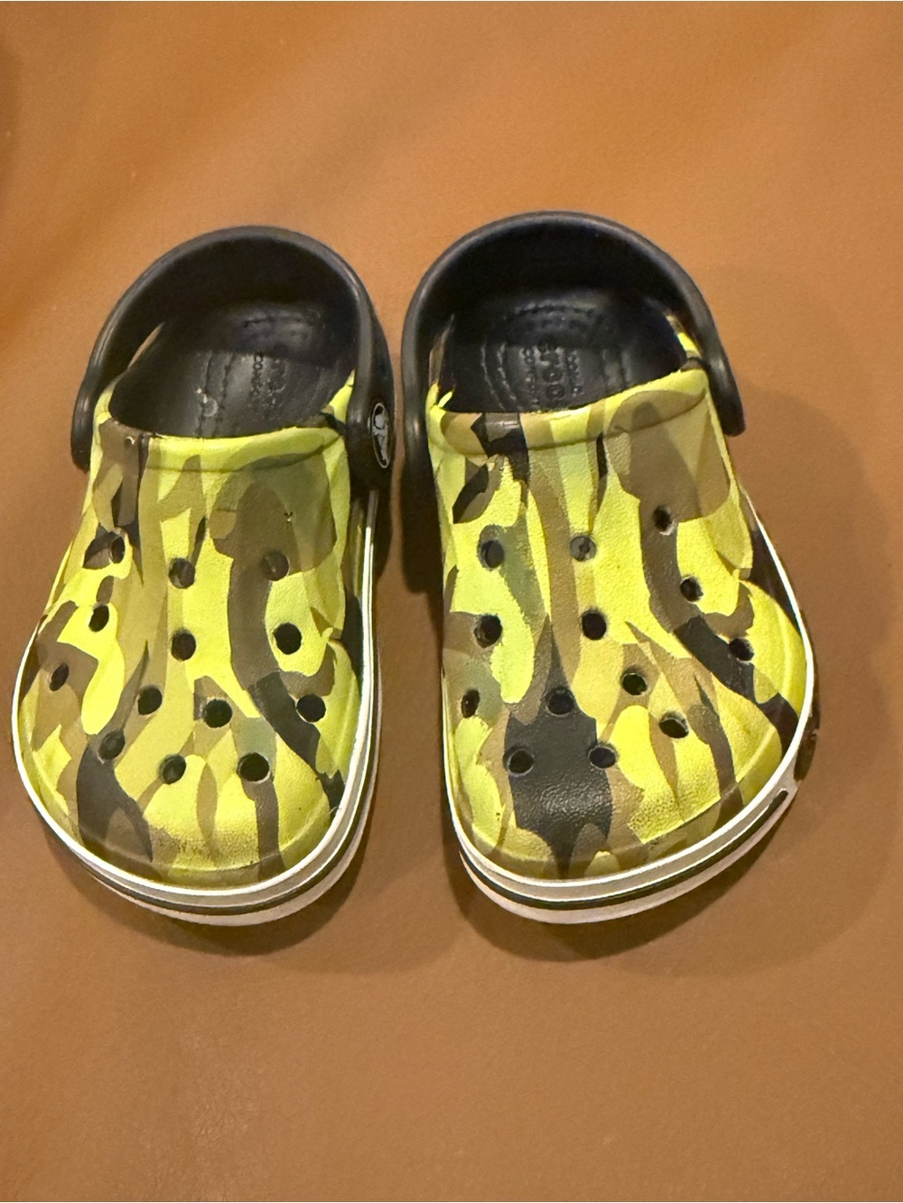 CROCS Kids Clog in Yellow & Black Camo Print